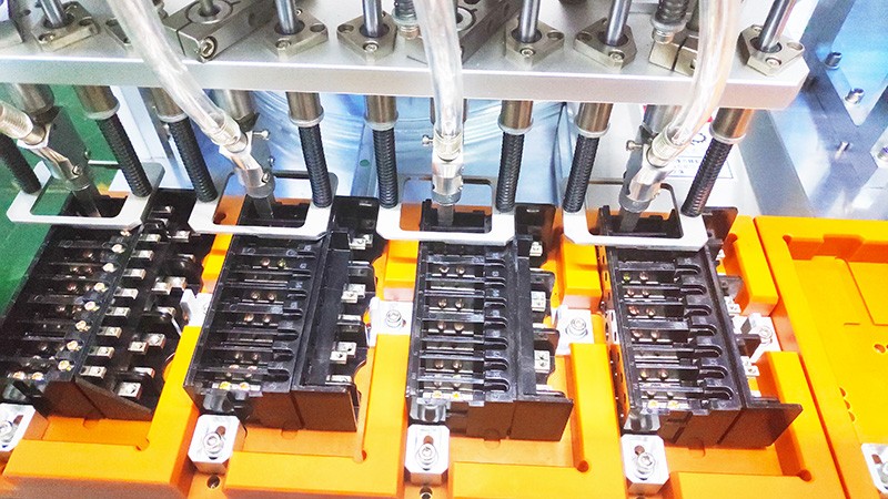 精心自動打螺絲機(jī)設(shè)備生產(chǎn)廠家 自動鎖螺絲機(jī)