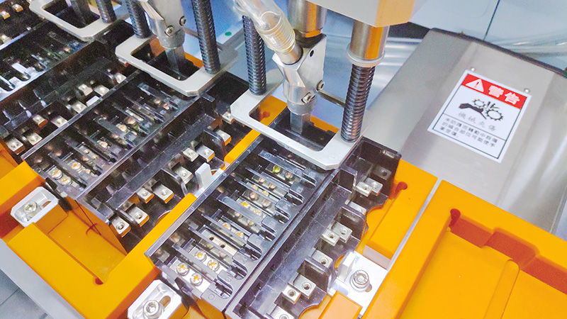 精心自動(dòng)打螺絲機(jī) 自動(dòng)鎖螺絲機(jī)