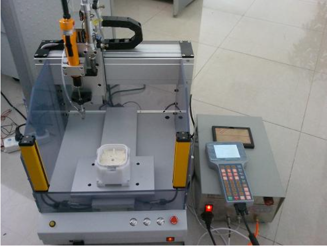 自動鎖螺絲機 自動鎖螺絲機